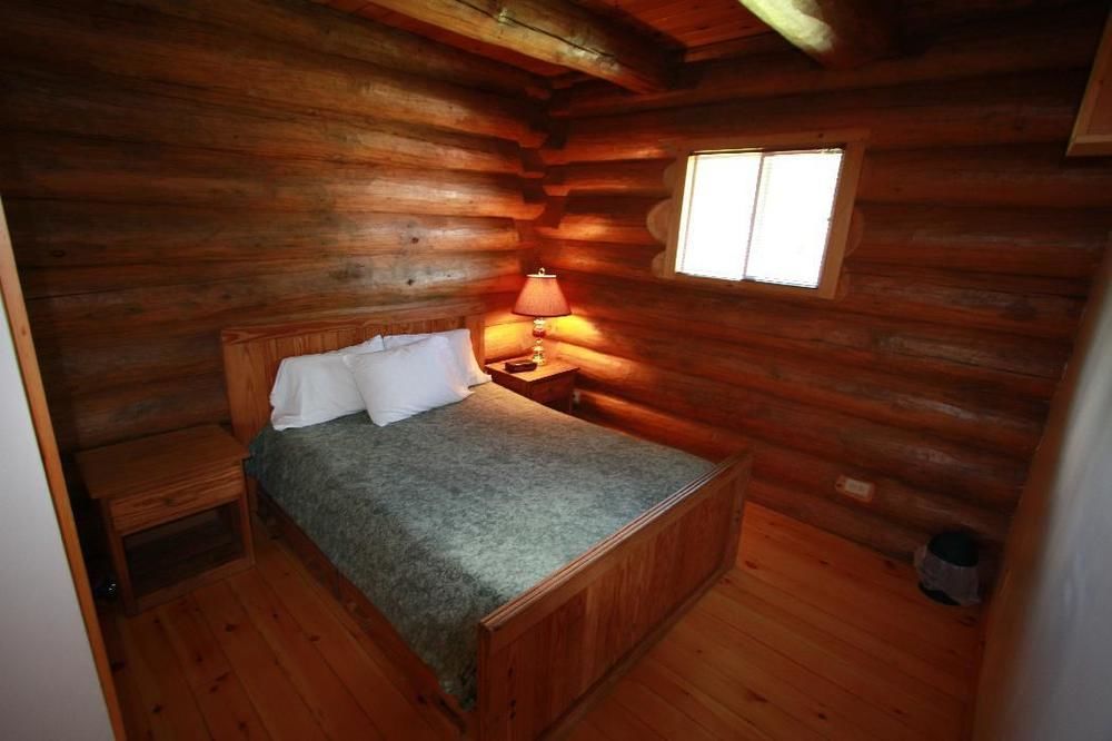 Wilderness Tours Rafting Resort Foresters Falls Exterior foto